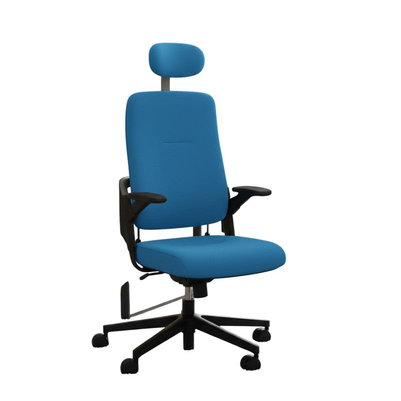 xenium bureaustoel blauw vooraanzicht met witte achtergrond