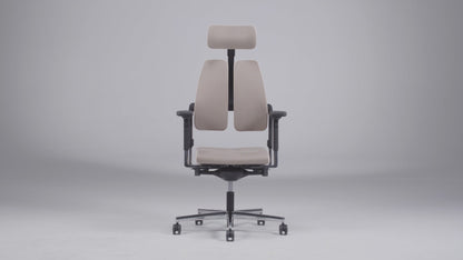 Een video van de Xilium DuoBack bureaustoel in de kleur beige waarbij alle kanten van de stoel te zien zijn, doordat de stoel rond draait.