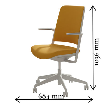 with me bureaustoel okergeel vooraanzicht met witte achtergrond inclusief afmetingen, breedte 684 mm en hoogte 1036 mm